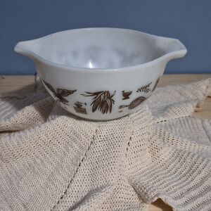 Vintage Early American Pyrex Cinderella Mixing Bowl #441